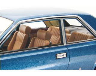 Fiat 130 Coupé 1971 Blu Met. Laudoracing 1:18 Resinemodell (Türen, Motorhaube... nicht zu öffnen!)